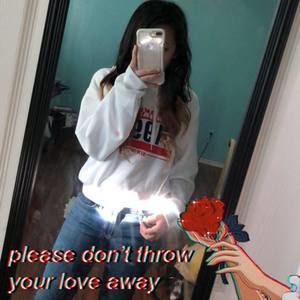 Meet your Posher, Leslie